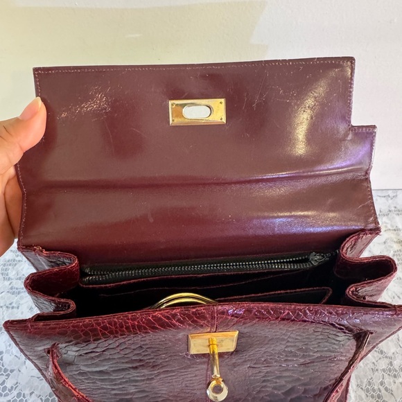 Vintage Susan of London Red Leather Women's Shoulder Bag - Picture 9 of 15